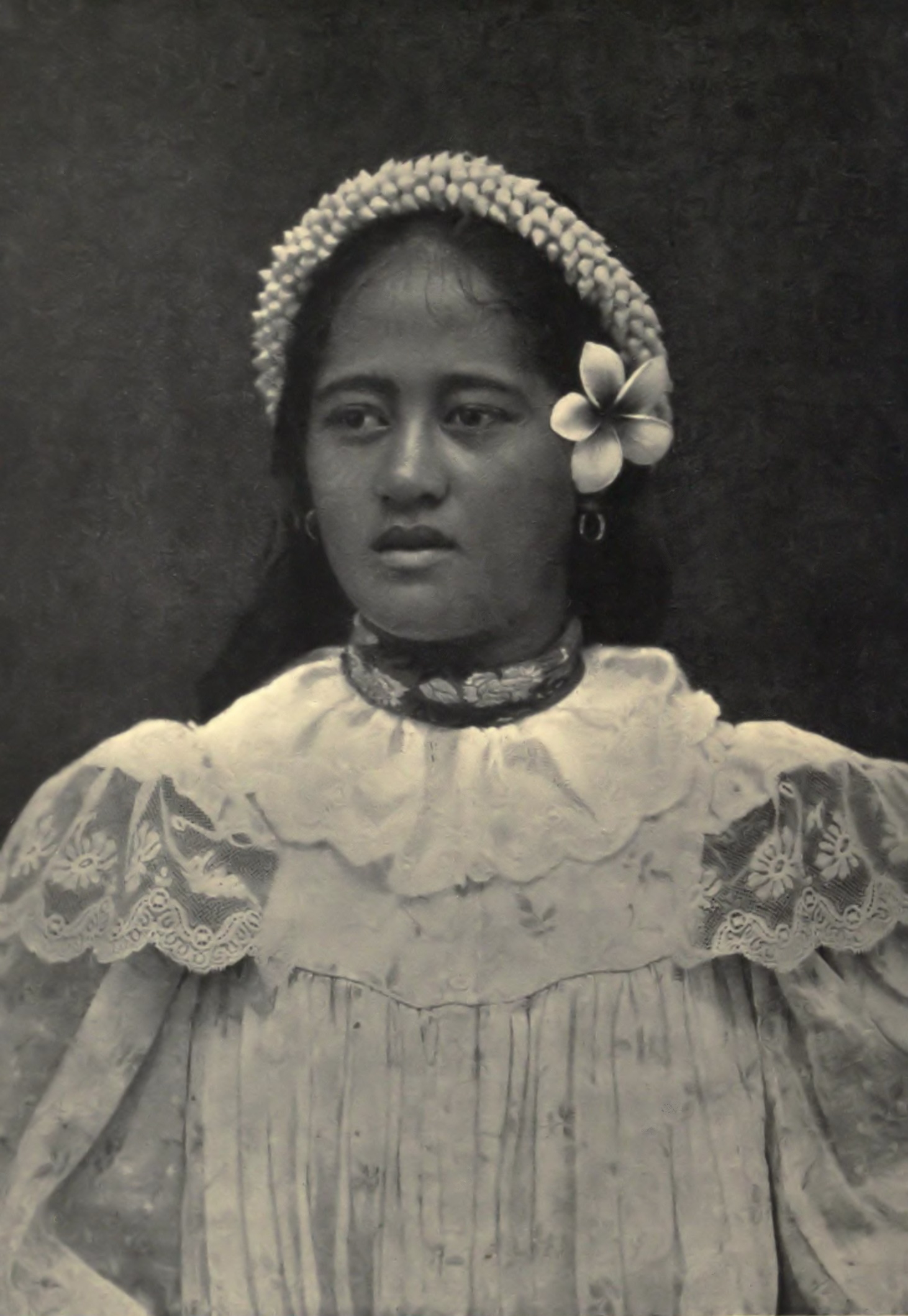 Tahitian woman (c. 1906)