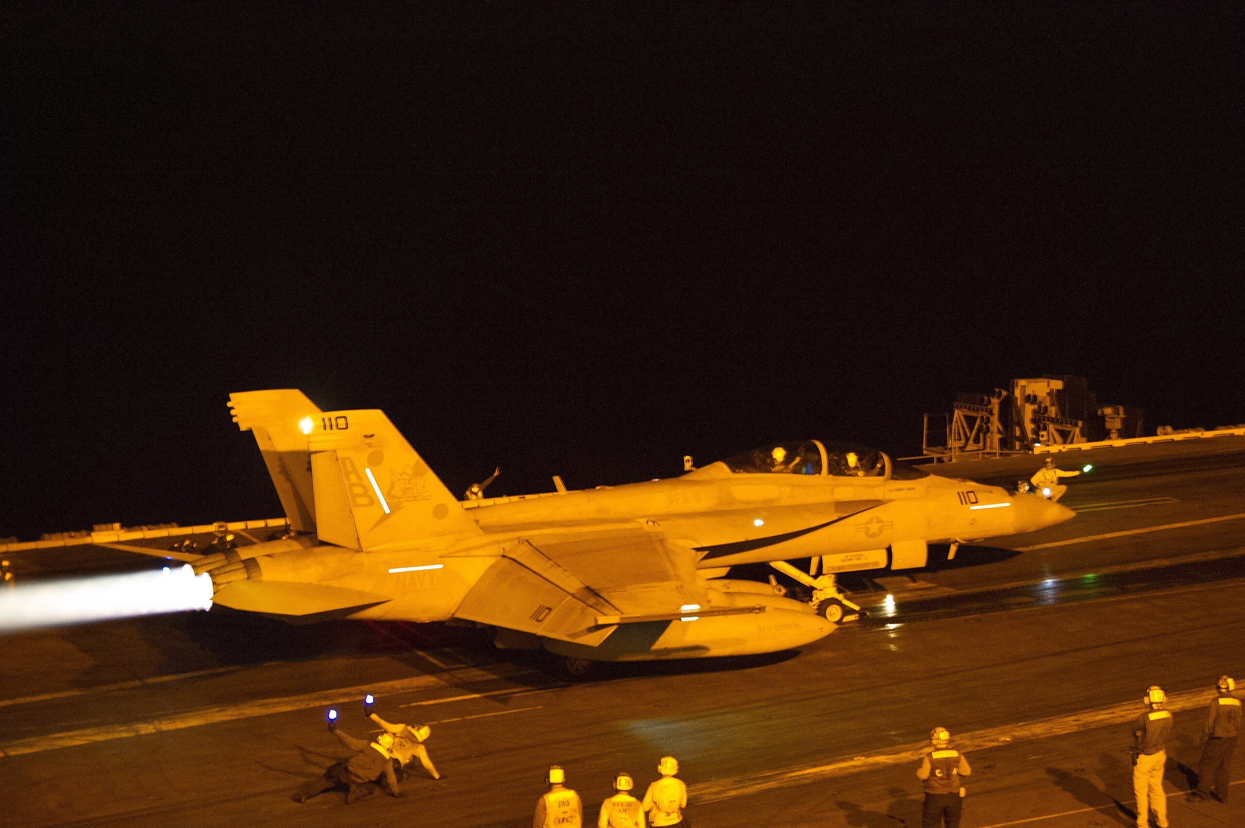 File:VFA-11 FA-18F Super Hornet preparing for night launch aboard USS Harry S. Truman (CVN-75) 180222-N-UJ486-117.jpg - Wikimedia Commons