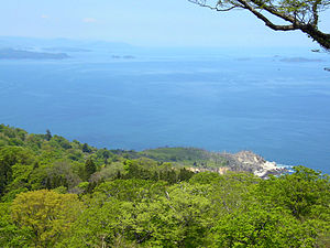 金華山北側（五月の牡鹿半島）