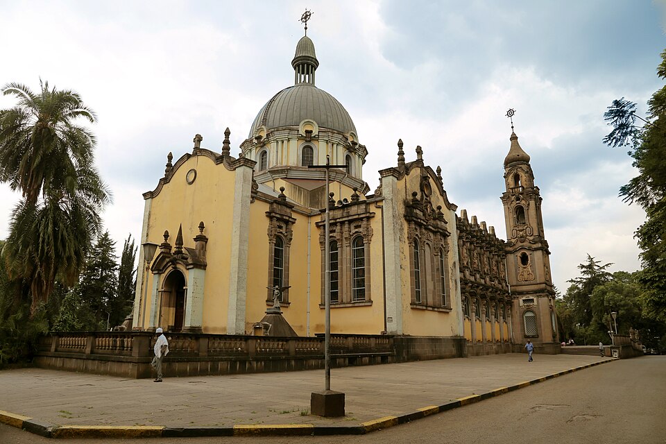 File:Addis abeba, chiesa della trinità, esterno 05.jpg