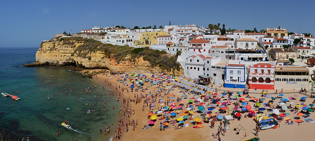Plage de Carvoeiro en Algarve au Portugal - Photo de Tobi 87