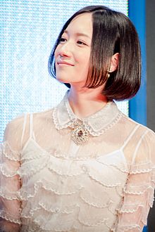 Descrição da imagem Nocchi (perfume) "We Are Perfume" na cerimônia de abertura do 28º Festival Internacional de Cinema de Tóquio (22429188795) .jpg.