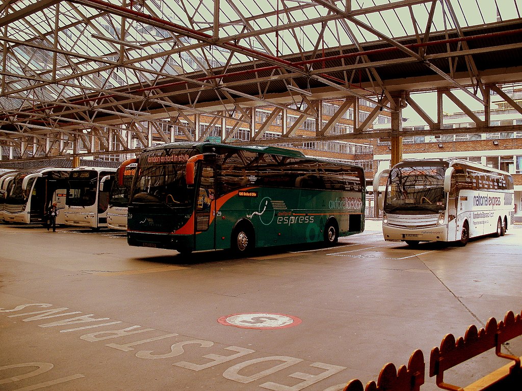 Gare routière internationale de London Victoria coach station à Londres : Votre destination en bus.