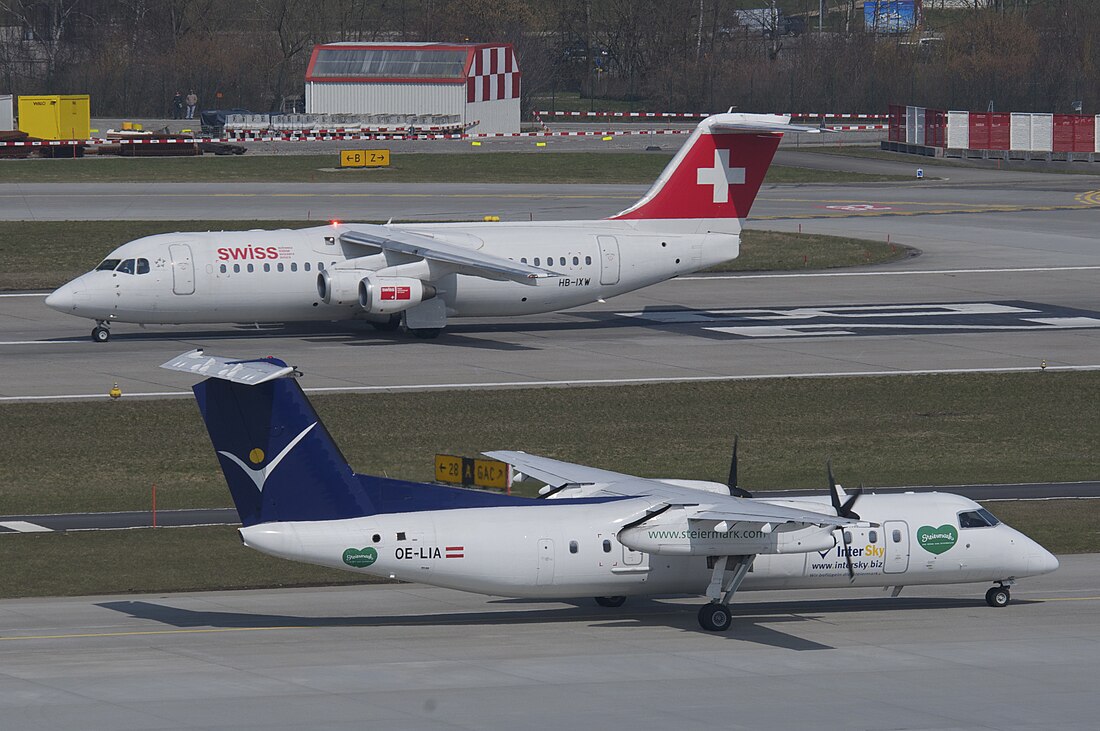 Regional airliner