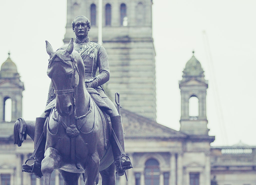 Statue equestre sur Georges Square à Glasgow - Photo de Tony Webster